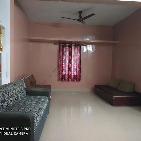 Easvari Grand Pg For Women - Female Only Ostello Chennai Esterno foto