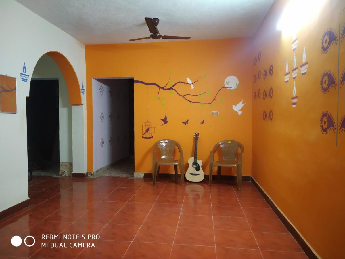 Easvari Grand Pg For Women - Female Only Ostello Chennai Esterno foto