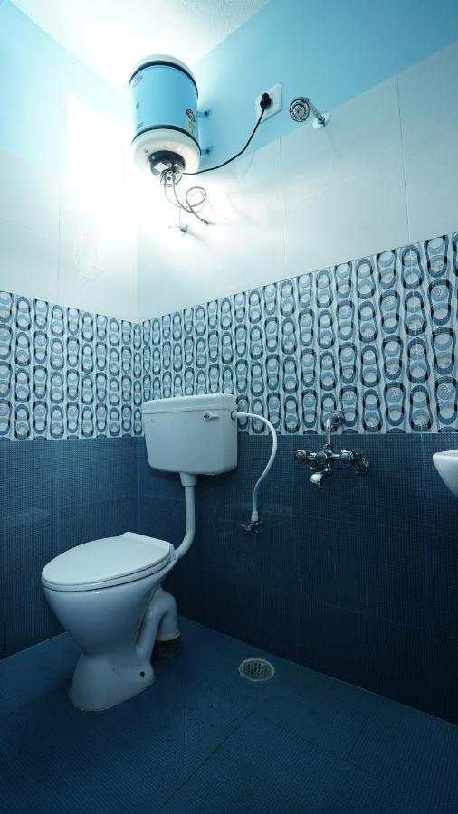 Easvari Grand Pg For Women - Female Only Ostello Chennai Esterno foto
