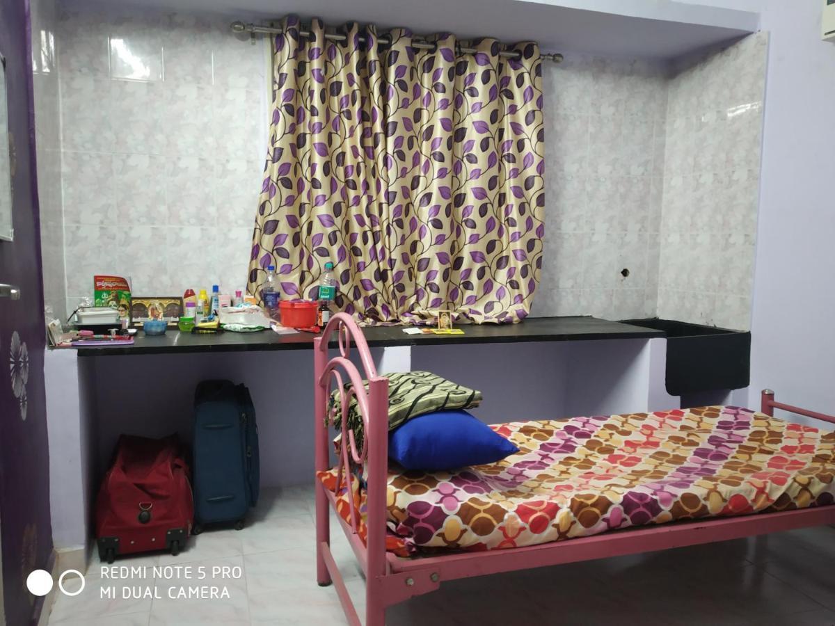 Easvari Grand Pg For Women - Female Only Ostello Chennai Esterno foto