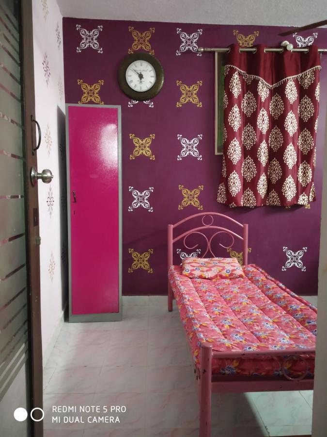 Easvari Grand Pg For Women - Female Only Ostello Chennai Esterno foto