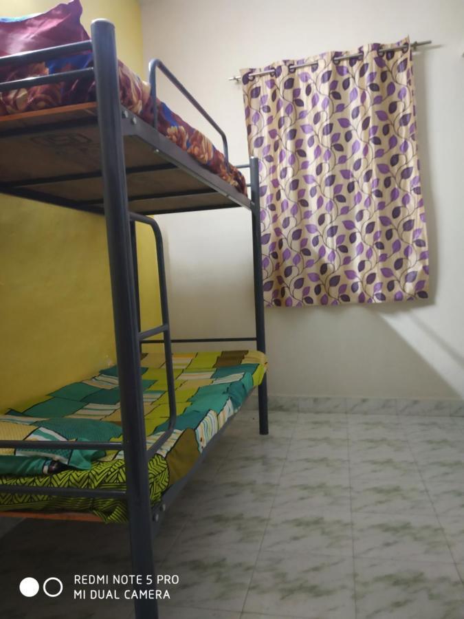 Easvari Grand Pg For Women - Female Only Ostello Chennai Esterno foto