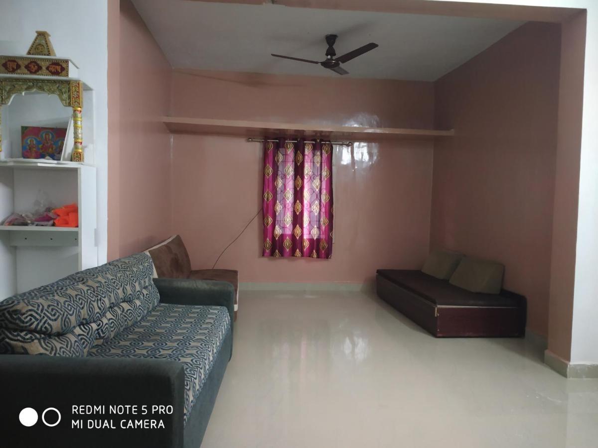 Easvari Grand Pg For Women - Female Only Ostello Chennai Esterno foto