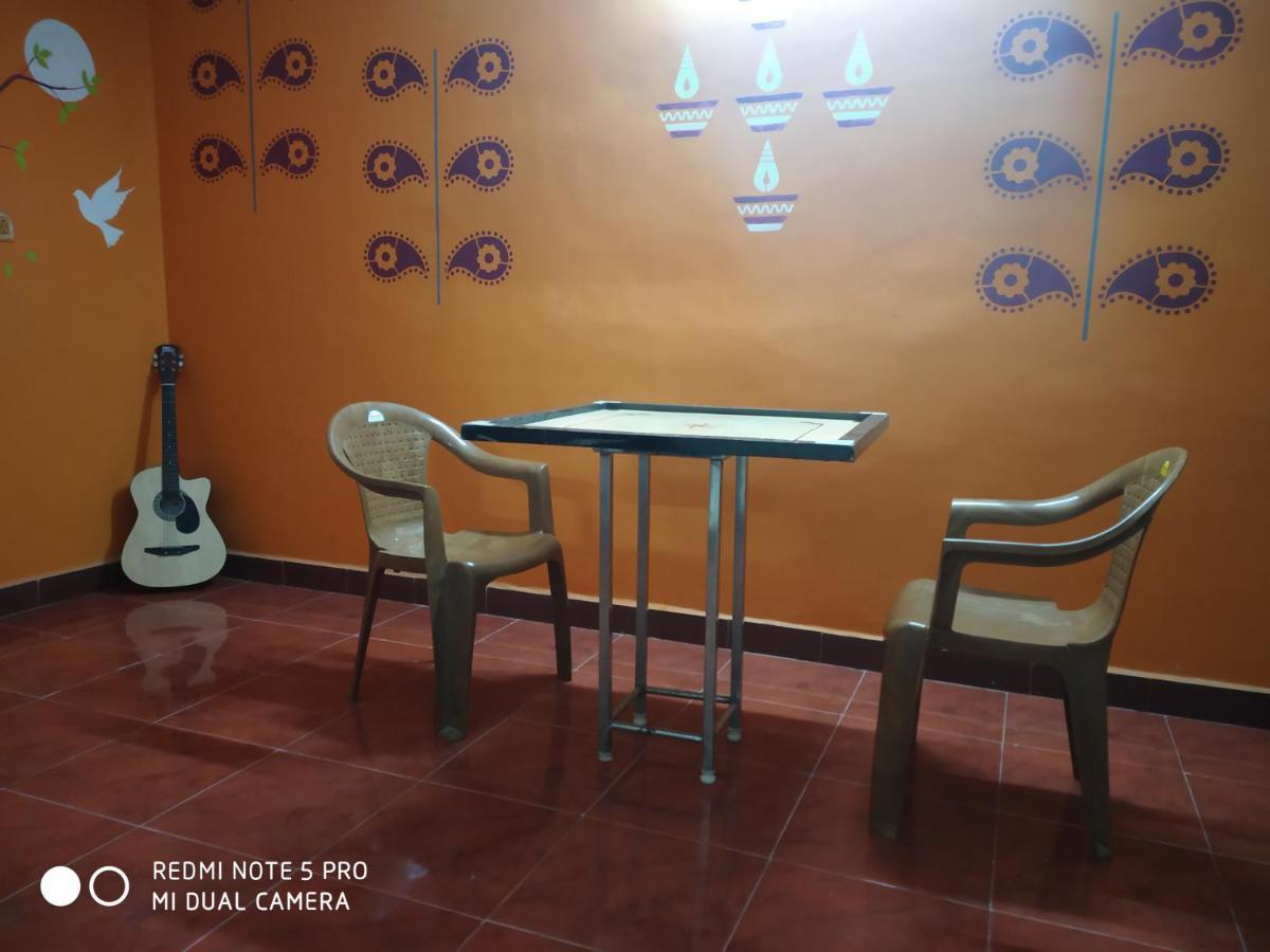Easvari Grand Pg For Women - Female Only Ostello Chennai Esterno foto